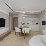 Lejlighed Elegant Zabkowska With Parking & Ac By Renters Prestige