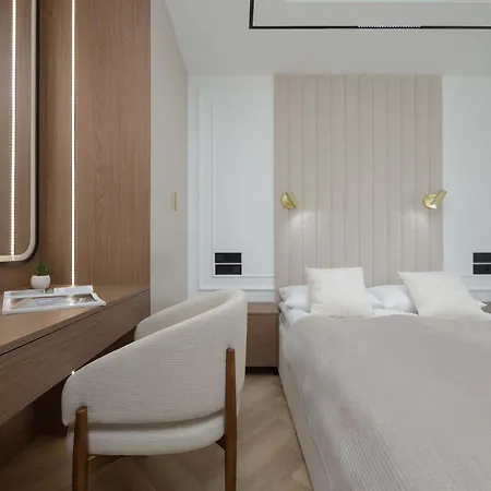 Elegant Zabkowska With Parking & Ac By Renters * 바르샤바