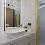 Elegant Zabkowska With Parking & Ac By Renters Prestige 아파트