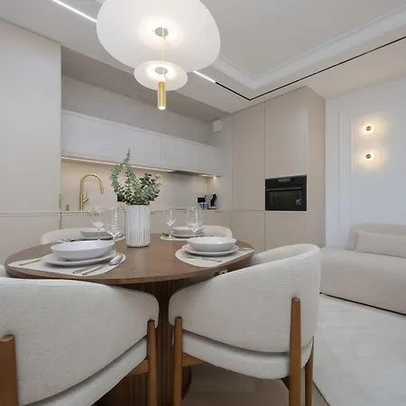 Elegant Zabkowska With Parking & Ac By Renters Prestige 바르샤바