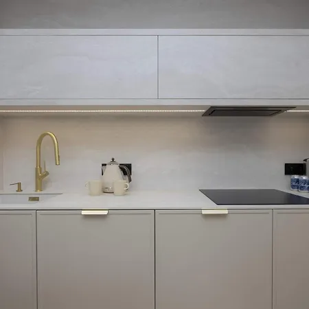 Elegant Zabkowska With Parking & Ac By Renters Prestige Apartman